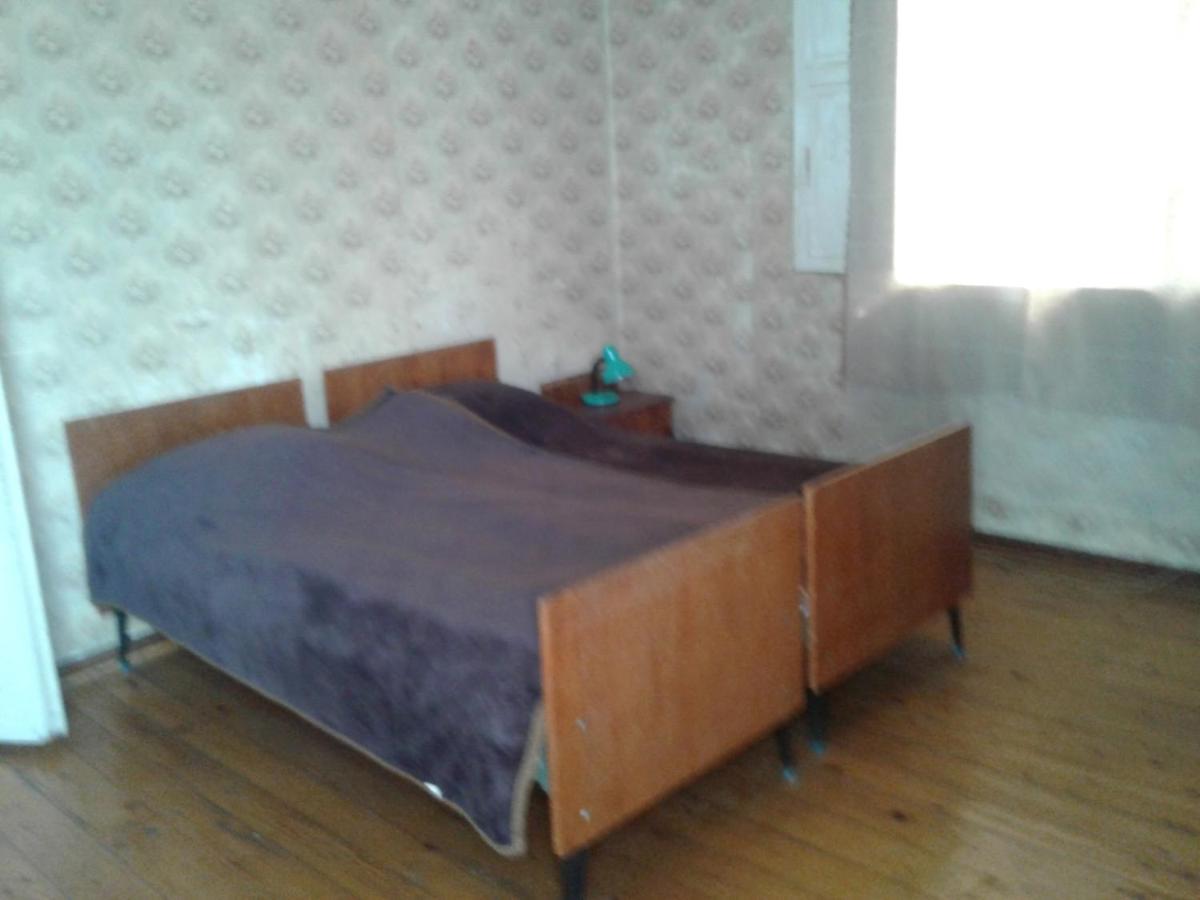Levani'S Guesthouse Zugdidi Exterior photo