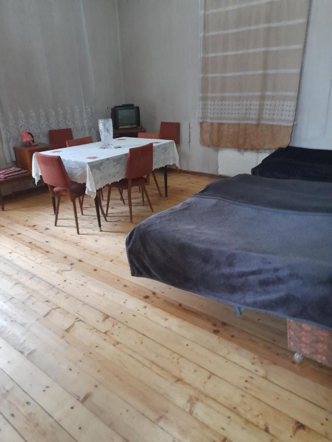 Levani'S Guesthouse Zugdidi Exterior photo