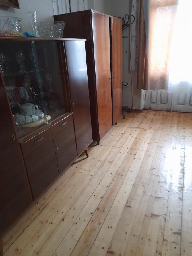 Levani'S Guesthouse Zugdidi Exterior photo